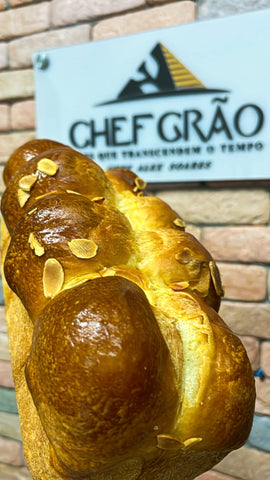 Brioche tradicional francês com lâminas de amêndoas. 640g e 320g
