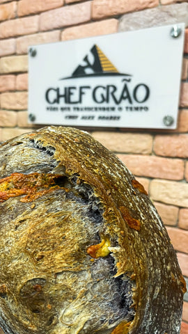 Sourdough Parmesão, Queijo Azul & Nozes. Disponível em 730g e 370g