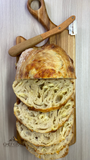 SOURDOUGH DE PROVOLONE COM ALECRIM FRESCO